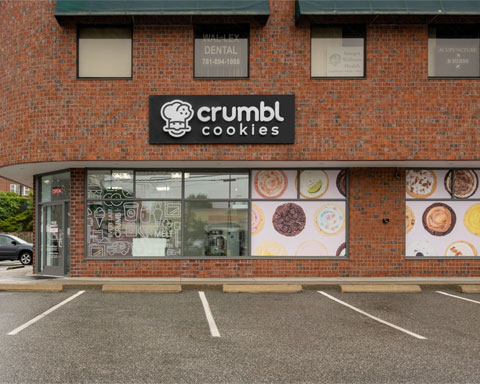 Crumbl Cookie – Waltham, MA